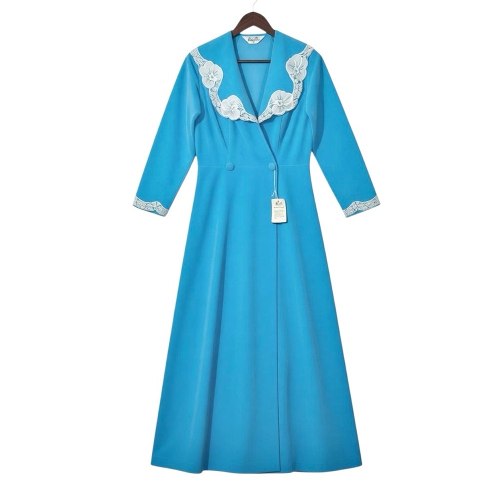 Vintage Vanity Fair Long Velvet Dressing Robe with Lace Size 10 Blue